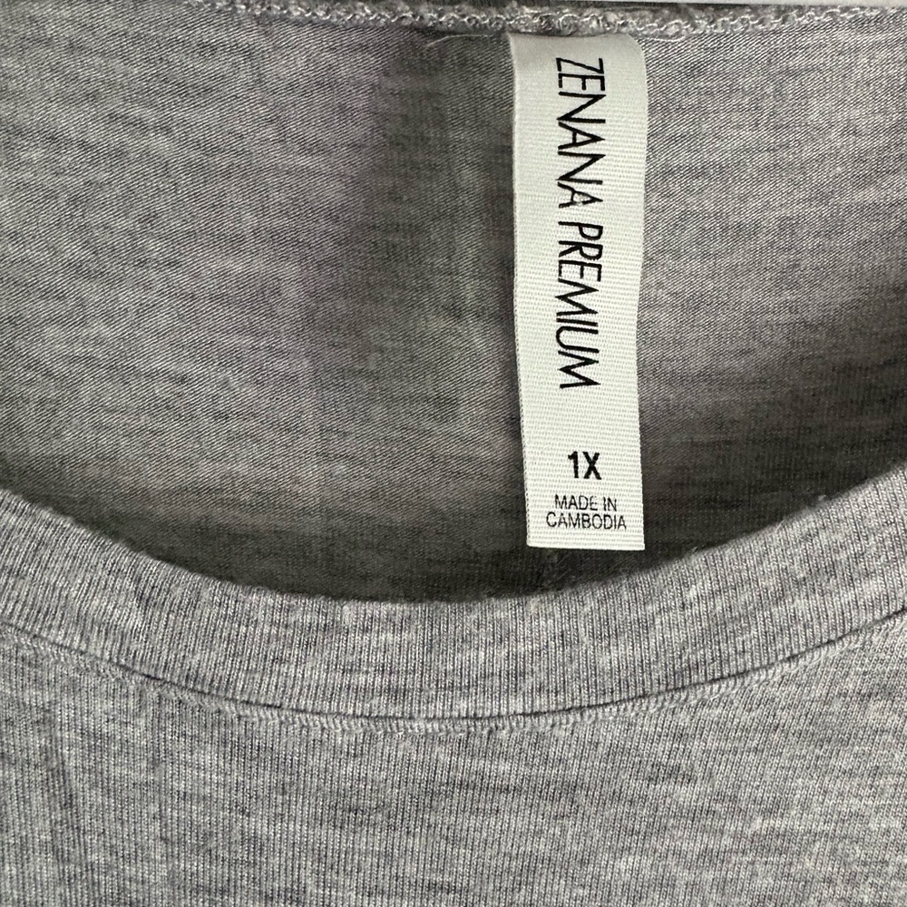 Zenana Light Gray Tiered Babydoll Tunic Top Plus Size 1X - Picture 3 of 3
